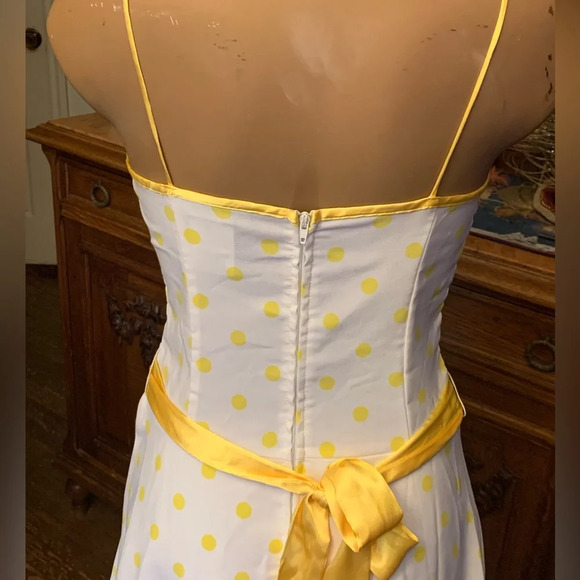 Vintage 90s B. Darlin Yellow Polka Dot Sundress 5/6 - Picture 6 of 7